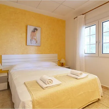 Villa In Calpe, Alicante 103848 By Mo